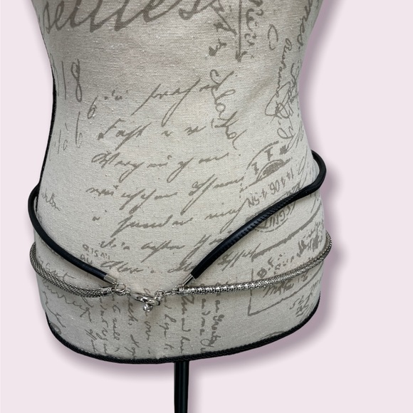 Gianfranco Ferre women’s doubles string belt Size 90 (M) - Picture 2 of 3